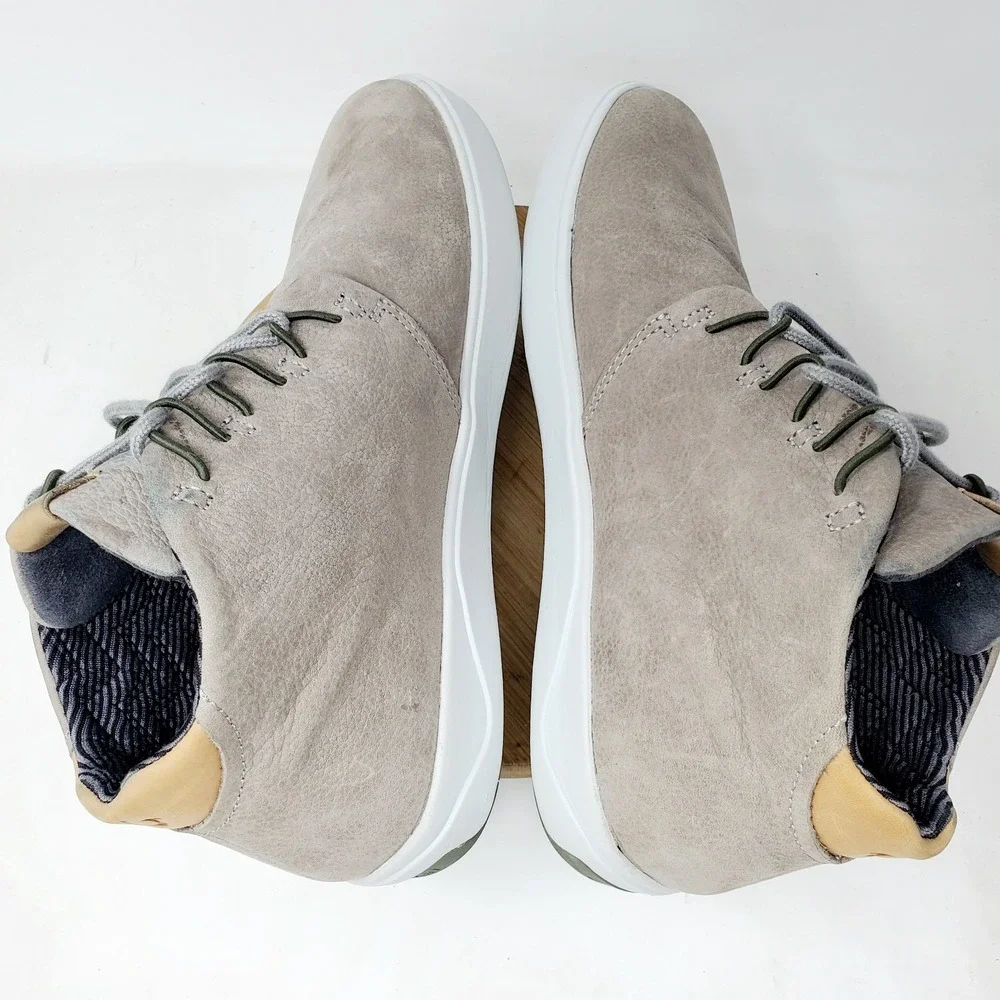 Olukai Nana Hele Boots Mens 9 Grey Nubuck Leather Classic Chukka Sneaker Shoes